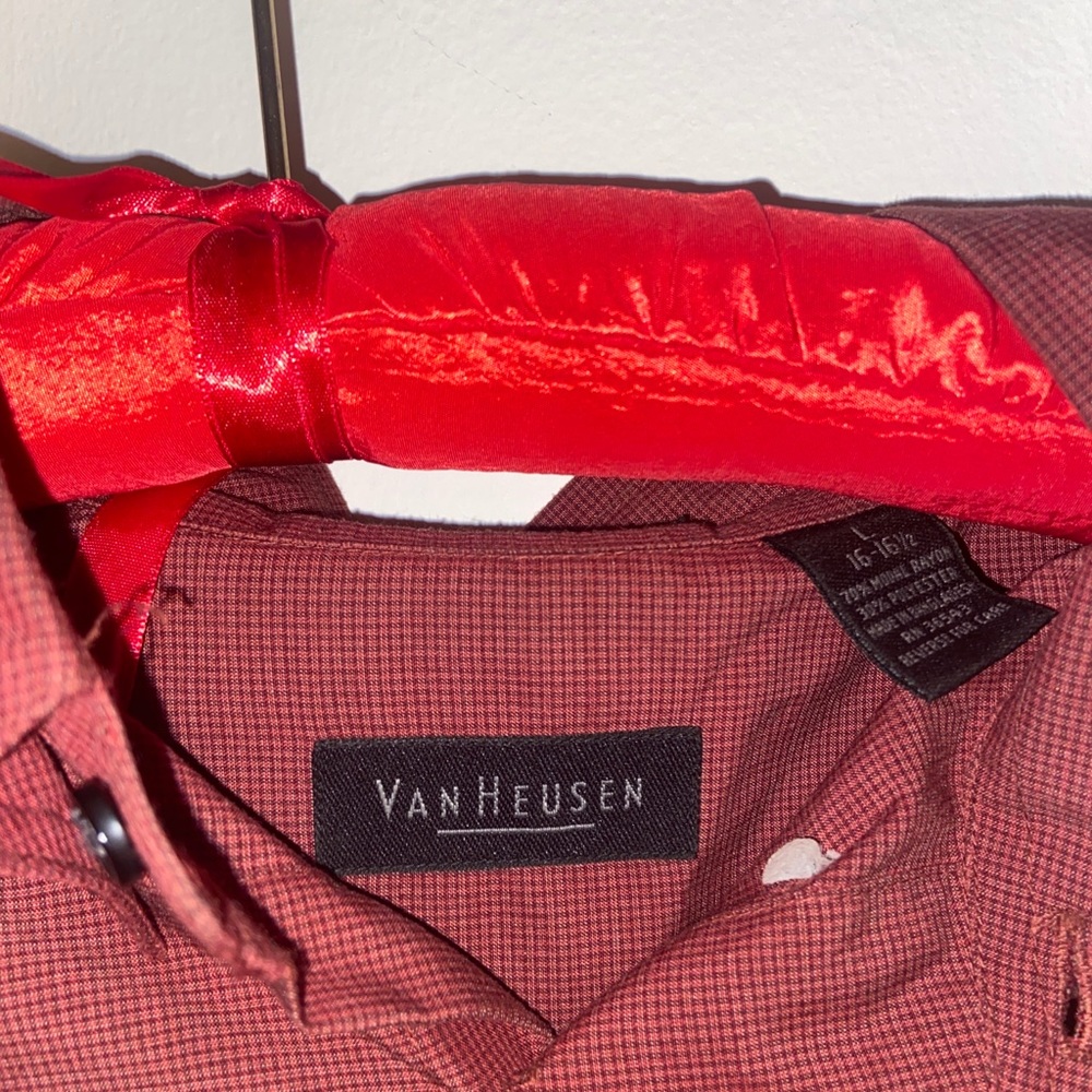 VanHuesen Red Dress Shirt Short-Sleeve Mens